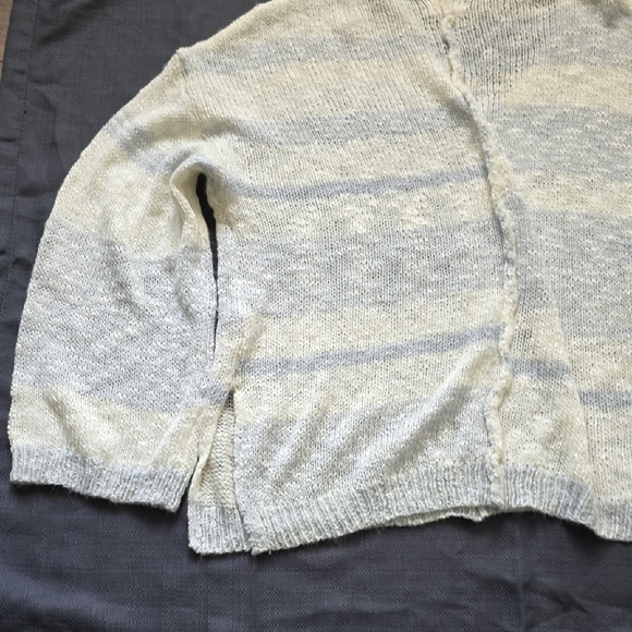BKE Black and Cream Knit Sweater - Picture 8 of 12